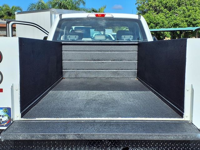 2017 Ford Super Duty F-250 SRW 8' Utility Truck - 23096340 - 17