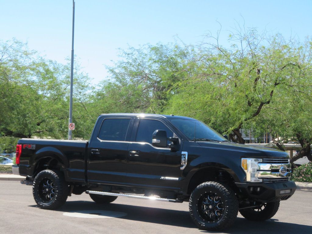2017 Ford F-250 FX4 Lariat photo 4