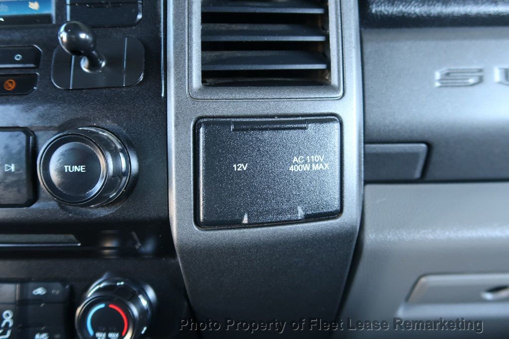 2017 Ford Super Duty F-250 SRW F250SD 4WD Crew Cab Utility  - 22968542 - 32