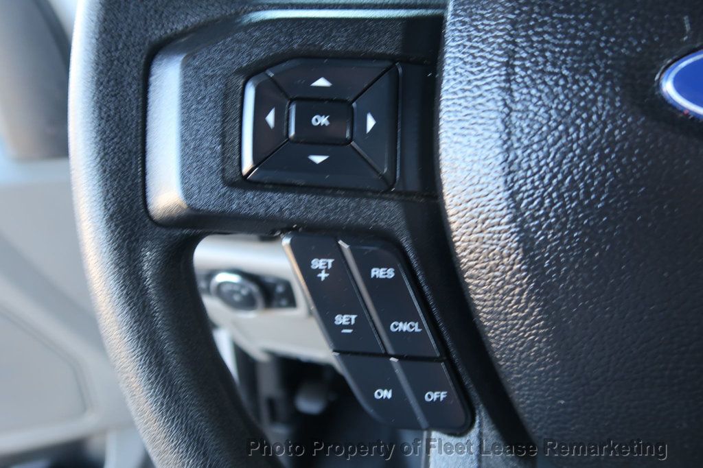 2017 Ford Super Duty F-250 SRW F250SD 4WD Crew Cab Utility  - 22968542 - 33