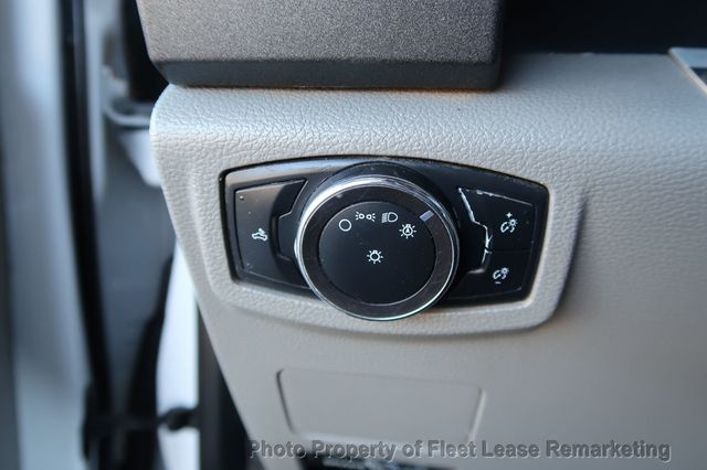 2017 Ford Super Duty F-250 SRW F250SD 4WD Crew Cab Utility  - 22968542 - 34