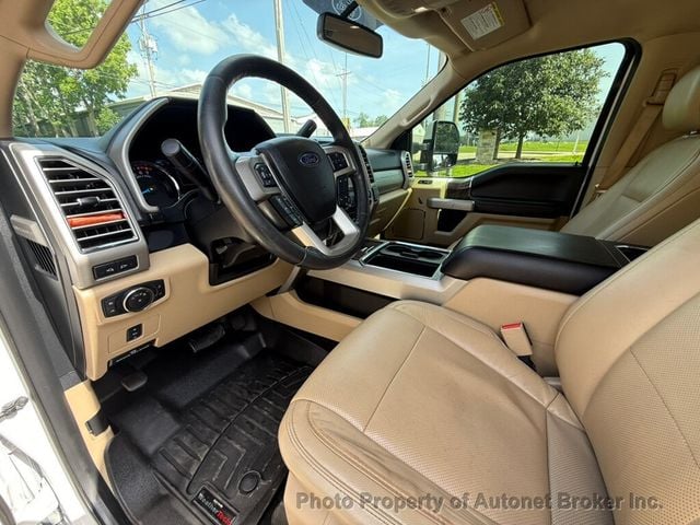2017 Ford Super Duty F-250 SRW Lariat 4WD Crew Cab 6.75' Box - 23047656 - 9