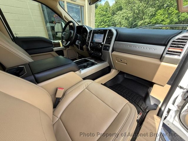 2017 Ford Super Duty F-250 SRW Lariat 4WD Crew Cab 6.75' Box - 23047656 - 23