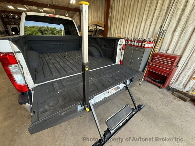 2017 Ford Super Duty F-250 SRW Lariat 4WD Crew Cab 6.75' Box - 23047656 - 31