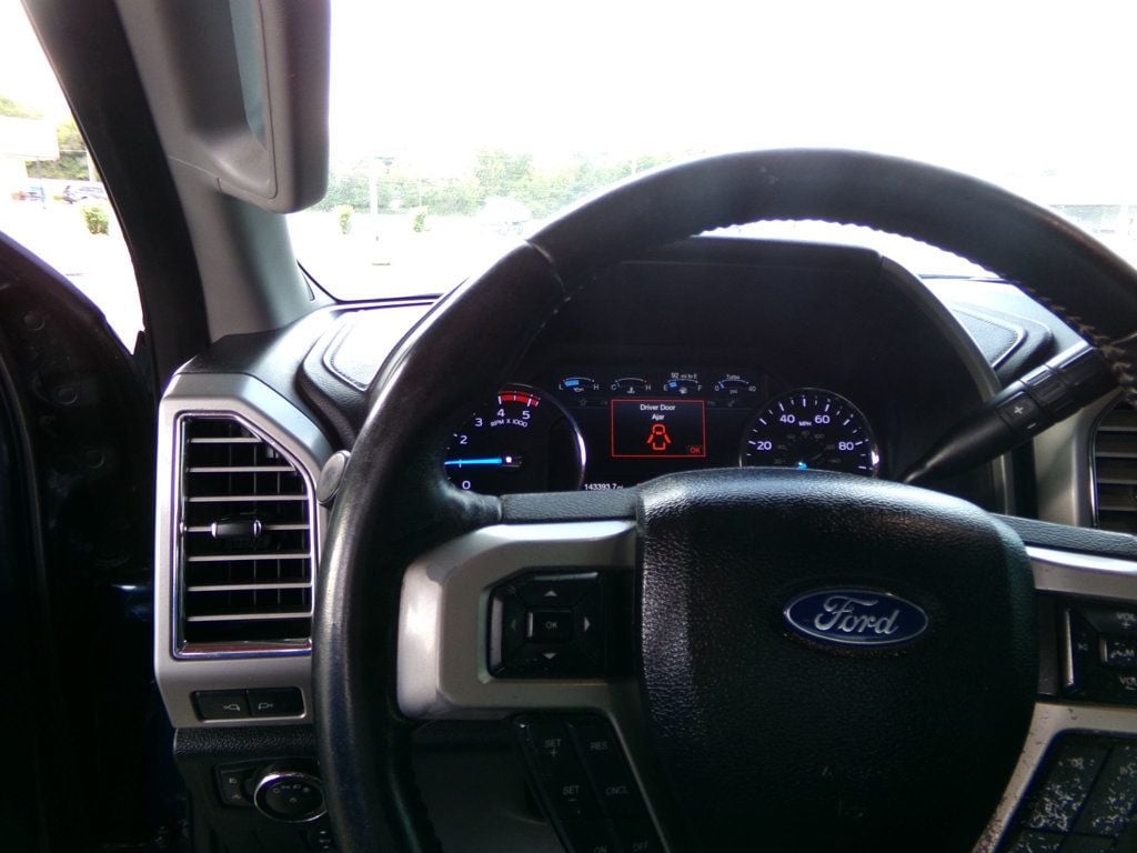2017 Ford F-250 Lariat photo 15