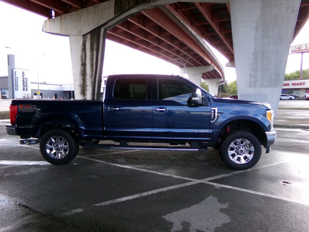2017 Ford F-250 Lariat photo 5