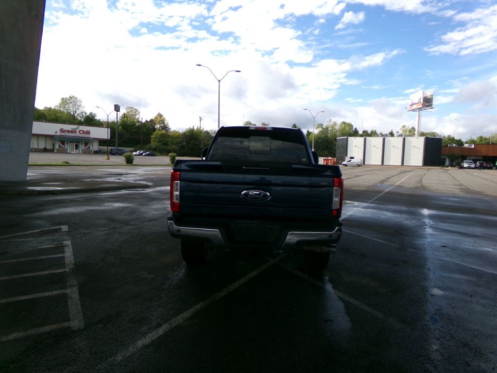 2017 Ford F-250 Lariat photo 7