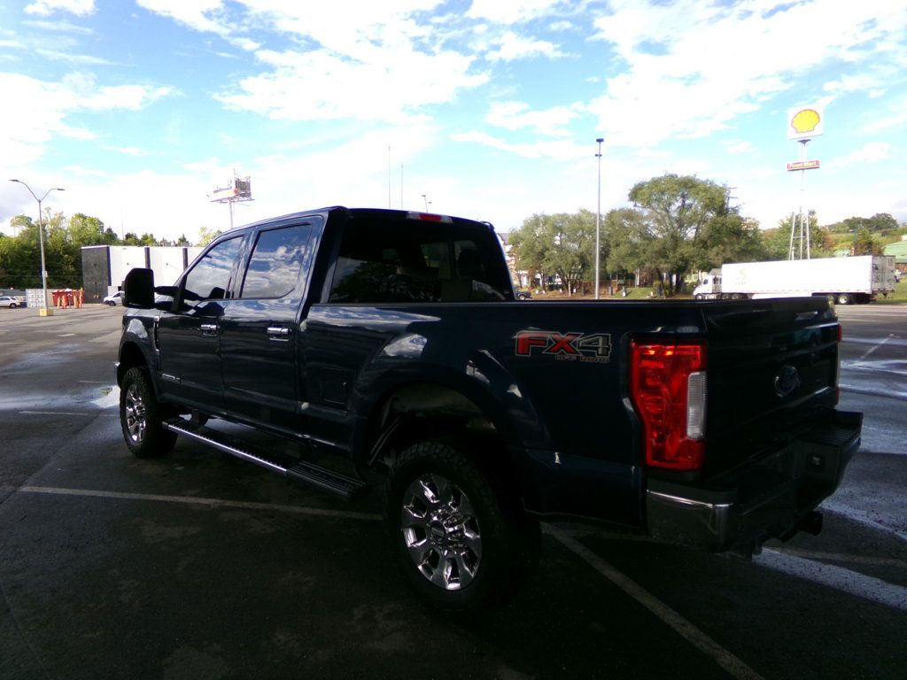 2017 Ford F-250 Lariat photo 8