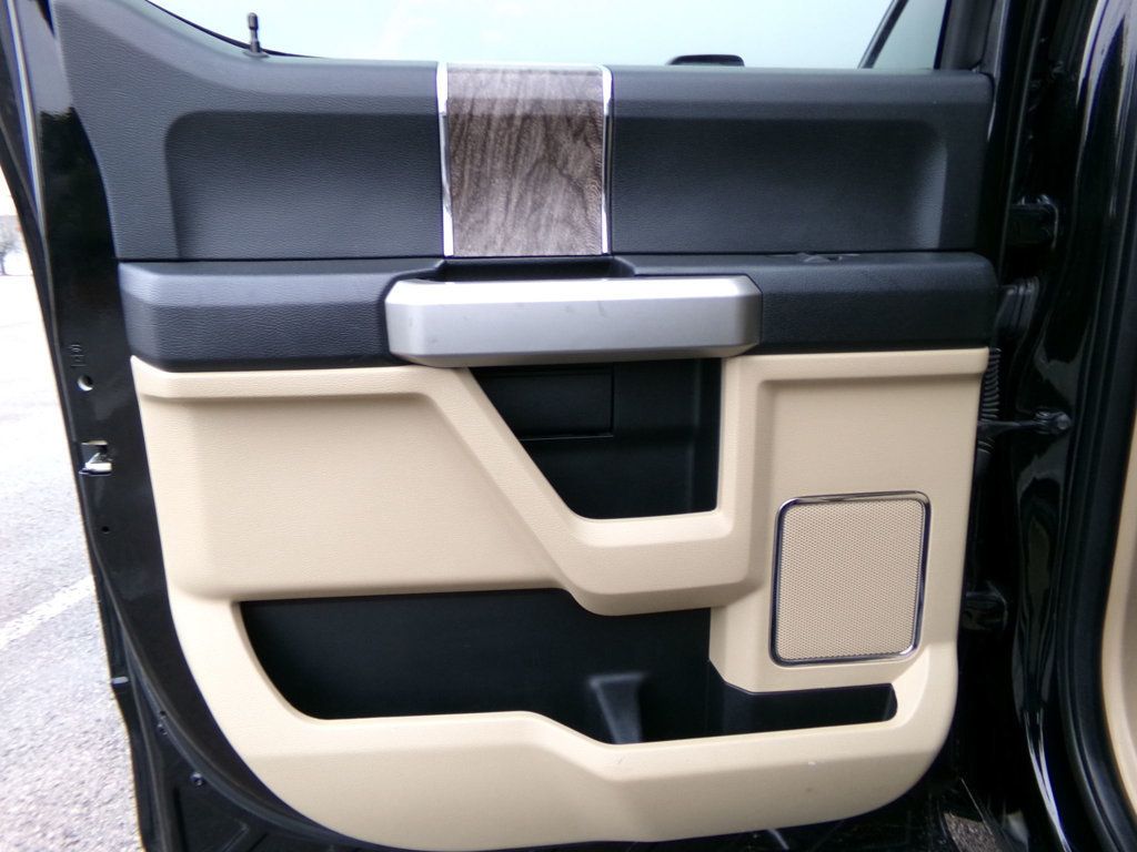 2017 Ford Super Duty F-250 SRW Lariat 4WD Crew Cab 6.75' Box - 22954518 - 8