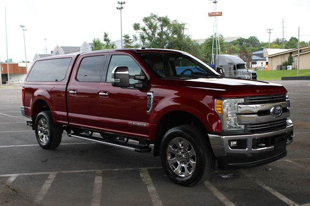 2017 Ford Super Duty F-250 SRW Lariat 4WD Crew Cab 6.75' Box - 23057547 - 3