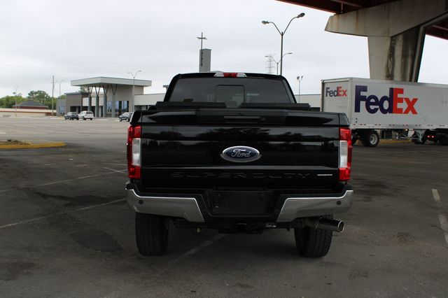 2017 Ford Super Duty F-250 SRW Lariat 4WD Crew Cab 6.75' Box - 23082969 - 6