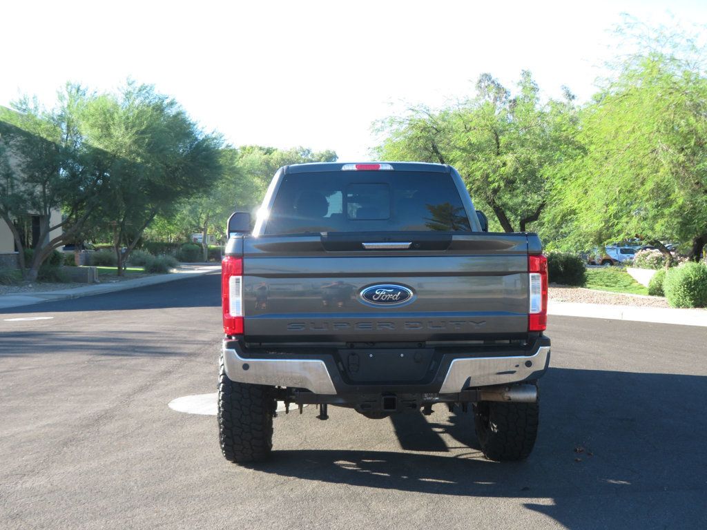 2017 Ford F-250 Lariat photo 12
