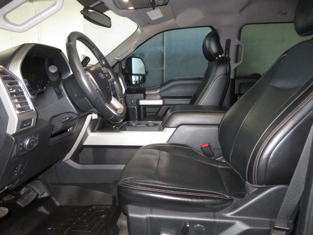 2017 Ford F-250 Lariat photo 17