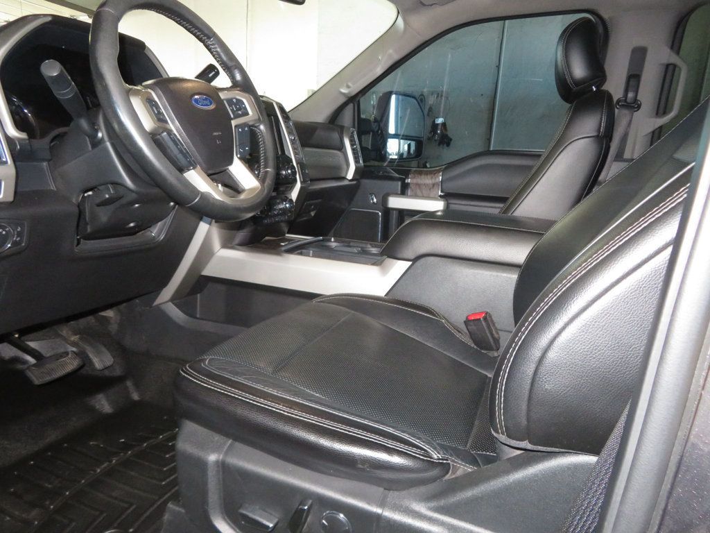 2017 Ford F-250 Lariat photo 18