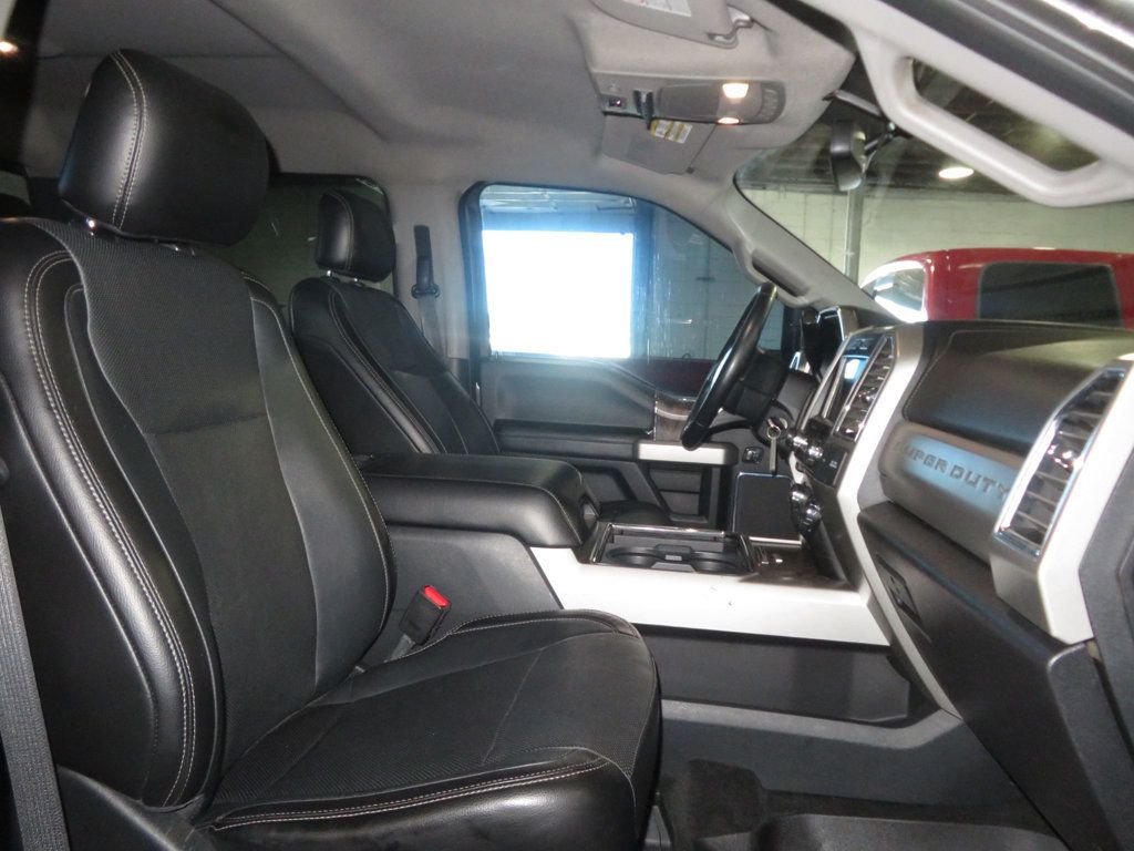 2017 Ford F-250 Lariat photo 33