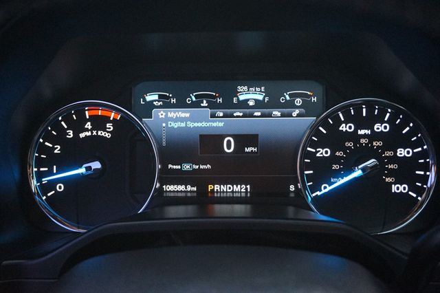 2017 Ford Super Duty F-250 SRW LARIAT, DIESEL, 4X4, PREMIUM WHEELS, ALL TERRAIN TIRES - 22961588 - 28