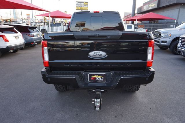 2017 Ford Super Duty F-250 SRW LARIAT, DIESEL, 4X4, PREMIUM WHEELS, ALL TERRAIN TIRES - 22961588 - 6