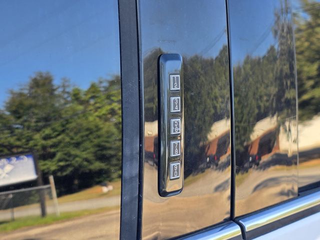 2017 Ford Super Duty F-250 SRW Platinum - 23089152 - 33