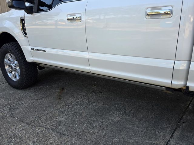 2017 Ford Super Duty F-250 SRW Platinum - 23089152 - 35