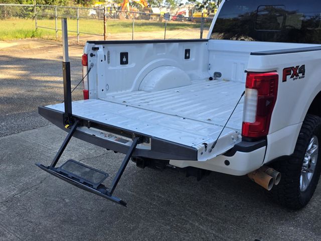 2017 Ford Super Duty F-250 SRW Platinum - 23089152 - 36