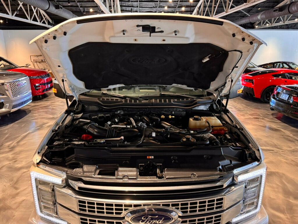 2017 Ford Super Duty F-250 SRW PlatinumUltimatePkg/PanoRoof/AdapCruise/FX4Pkg/Htd&CldMassageSts - 22951411 - 32