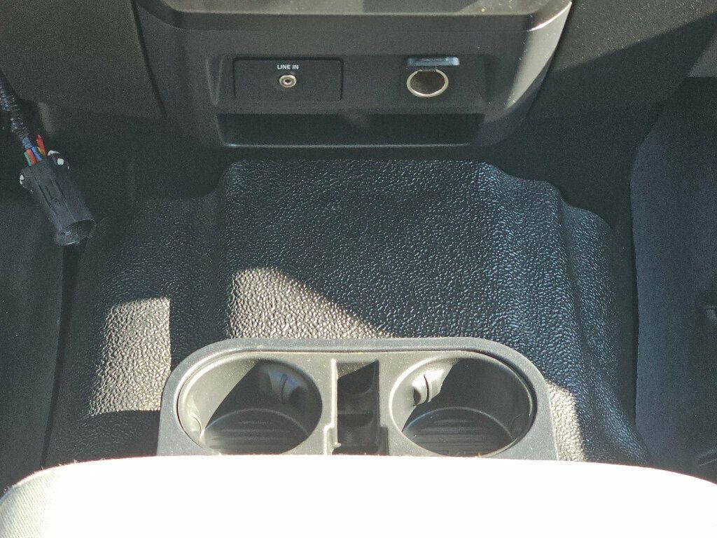 2017 Ford Super Duty F-250 SRW XL 4WD Crew Cab 6.75' Box - 22946200 - 20