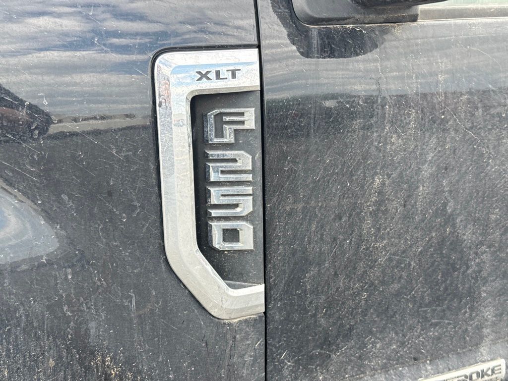 2017 Ford Super Duty F-250 SRW XLT - 23025572 - 5