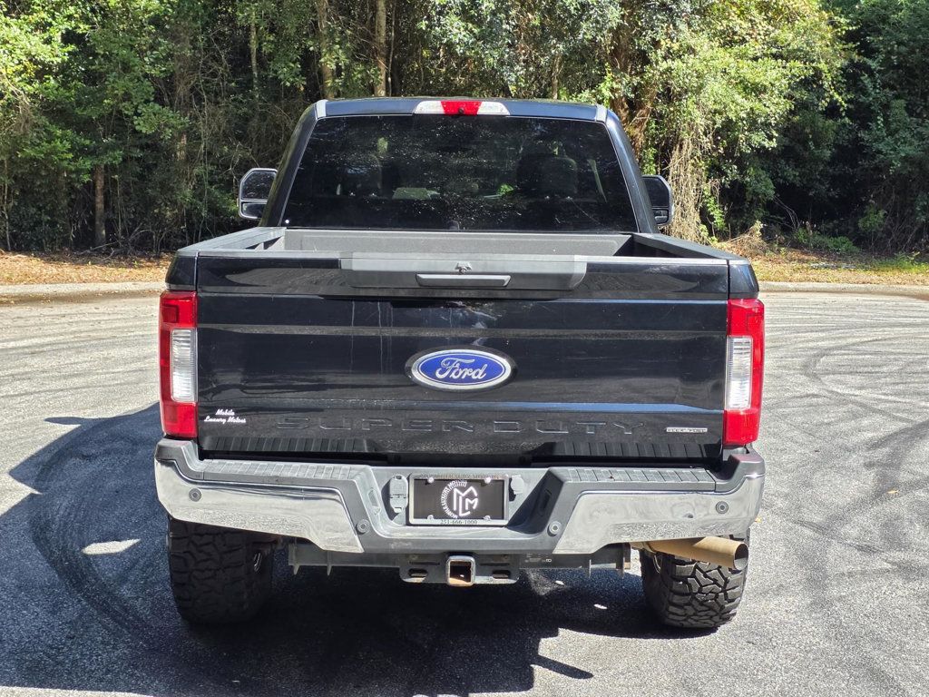 2017 Ford F-250 XLT photo 3
