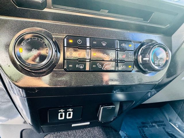 2017 Ford Super Duty F-250 SRW XLT - 23003700 - 22