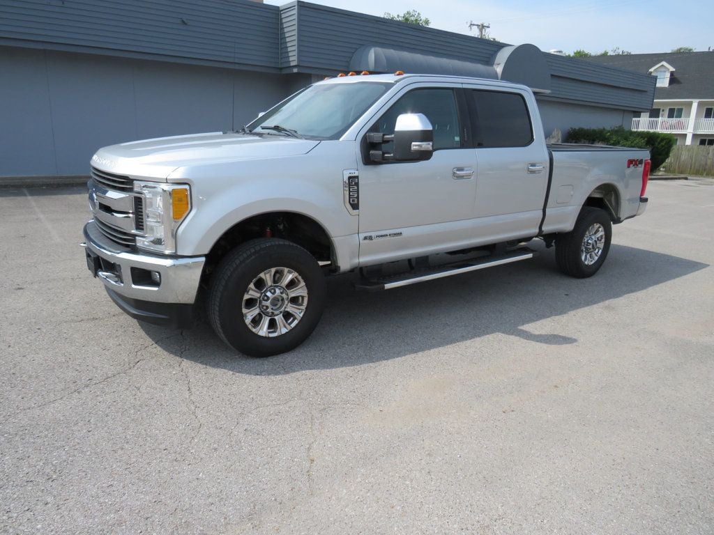 2017 Ford Super Duty F-250 SRW XLT 4WD Crew Cab 6.75' Box - 22465931 - 6