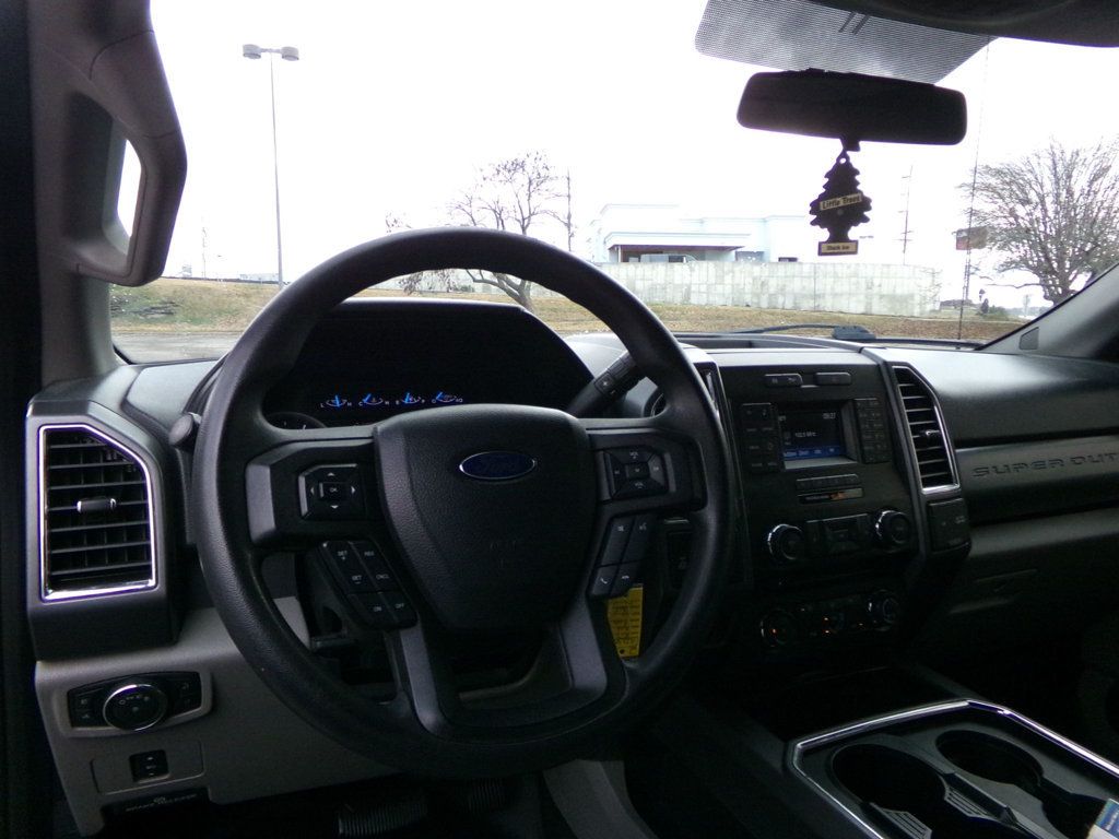 2017 Ford Super Duty F-250 SRW XLT 4WD Crew Cab 6.75' Box - 22948605 - 8