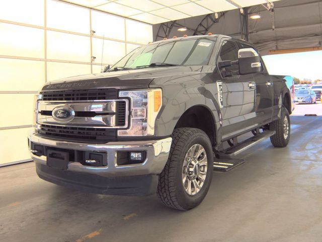 2017 Ford Super Duty F-250 SRW XLT 4WD Crew Cab 6.75' Box - 23010372 - 0