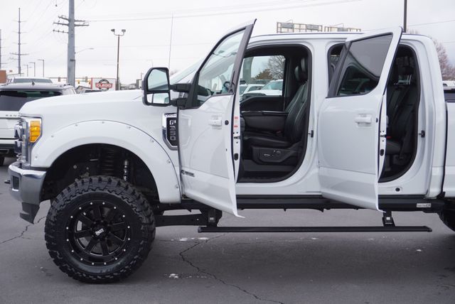 2017 Ford SUPER DUTY F-350 LARIAT - 22985027 - 23