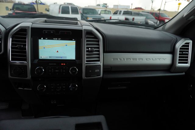 2017 Ford SUPER DUTY F-350 LARIAT - 22985027 - 32