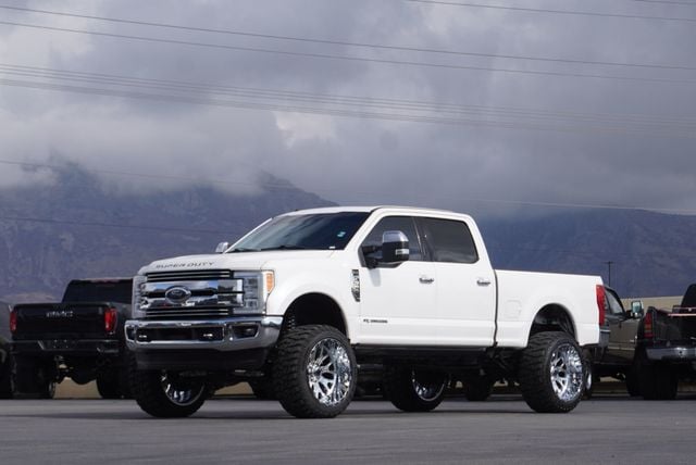 2017 Ford SUPER DUTY F-350 LARIAT - 22985170 - 1