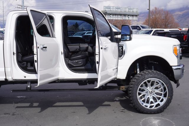 2017 Ford SUPER DUTY F-350 LARIAT - 22985170 - 26