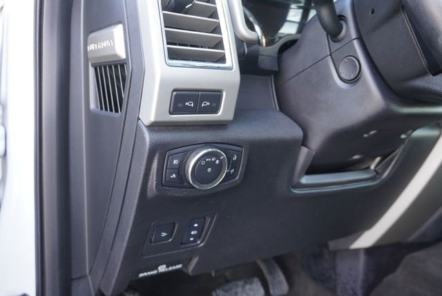 2017 Ford SUPER DUTY F-350 LARIAT - 22985170 - 30