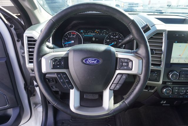 2017 Ford SUPER DUTY F-350 LARIAT - 22985170 - 32