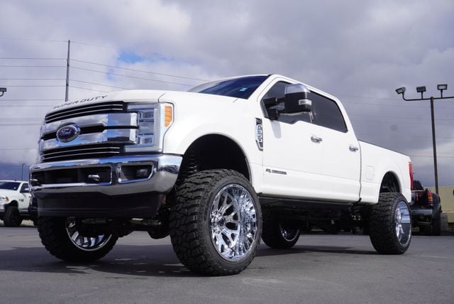 2017 Ford SUPER DUTY F-350 LARIAT - 22985170 - 5