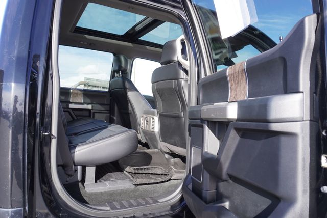 2017 Ford SUPER DUTY F-350 LARIAT - 22988269 - 23