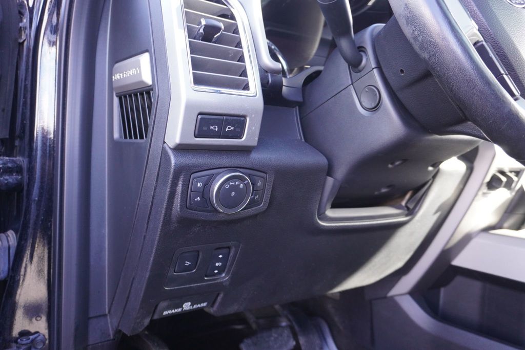 2017 Ford SUPER DUTY F-350 LARIAT - 22988269 - 27