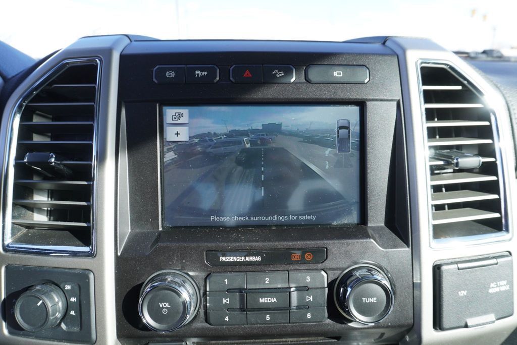 2017 Ford SUPER DUTY F-350 LARIAT - 22988269 - 37