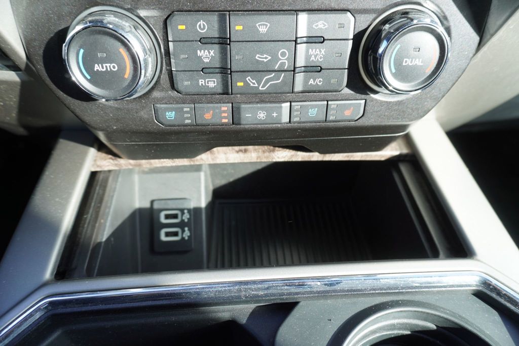 2017 Ford SUPER DUTY F-350 LARIAT - 22988269 - 39