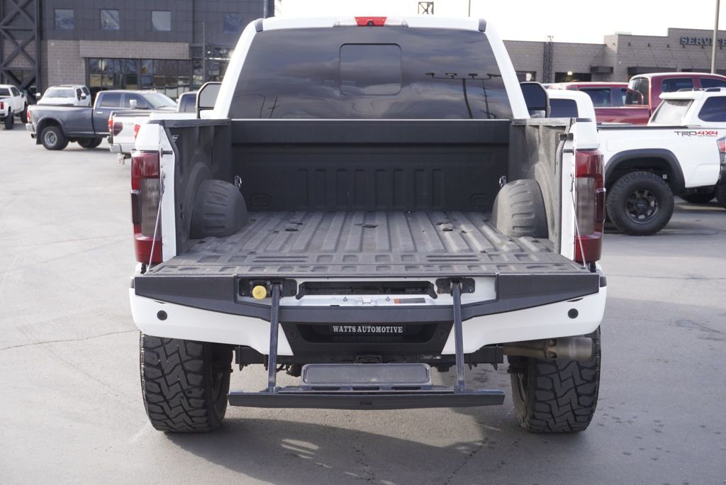2017 Ford SUPER DUTY F-350 LARIAT - 22988443 - 10