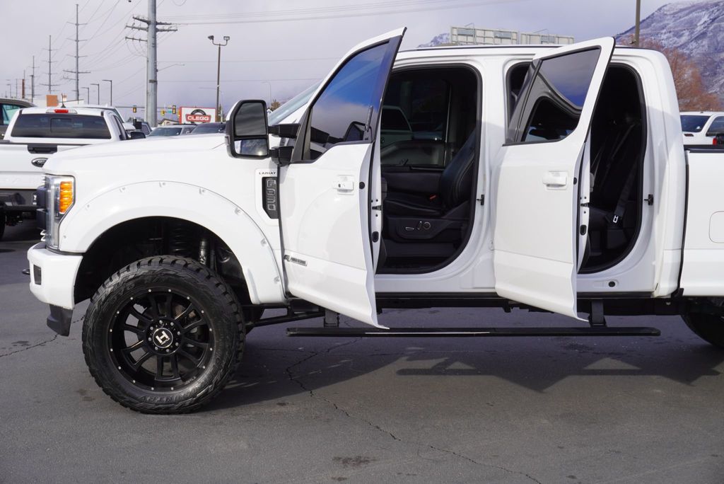 2017 Ford SUPER DUTY F-350 LARIAT - 22988443 - 23