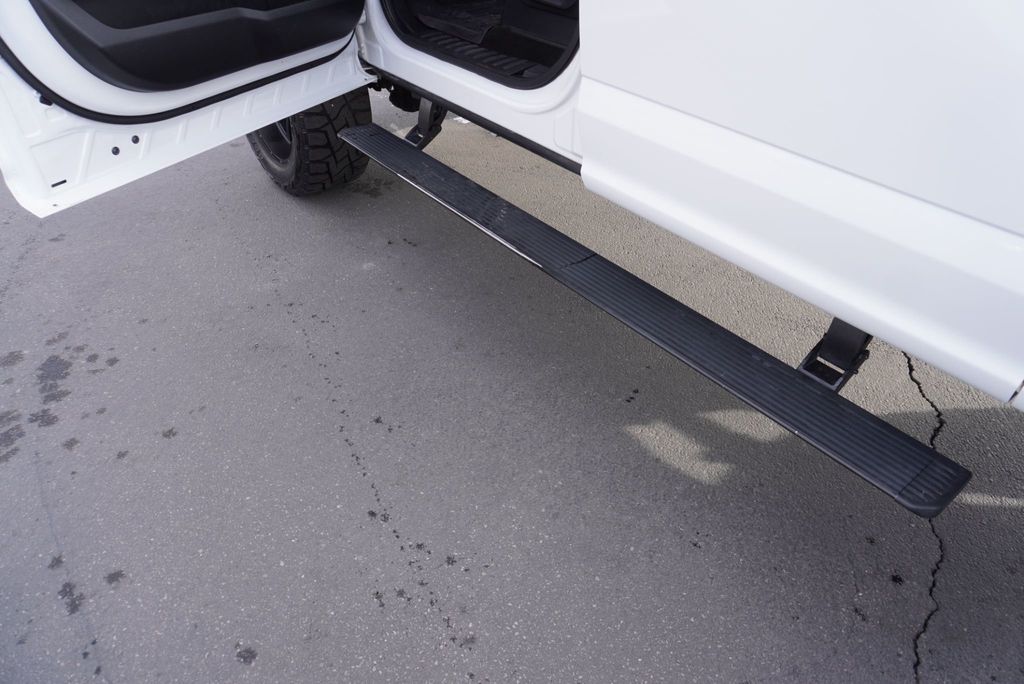 2017 Ford SUPER DUTY F-350 LARIAT - 22988443 - 27