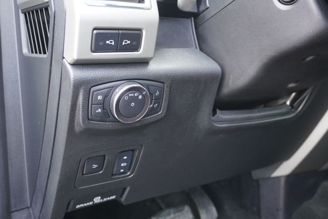 2017 Ford SUPER DUTY F-350 LARIAT - 22988443 - 31