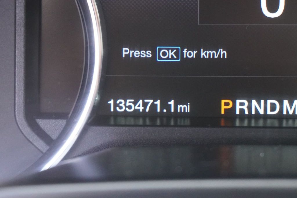 2017 Ford SUPER DUTY F-350 LARIAT - 22988443 - 32