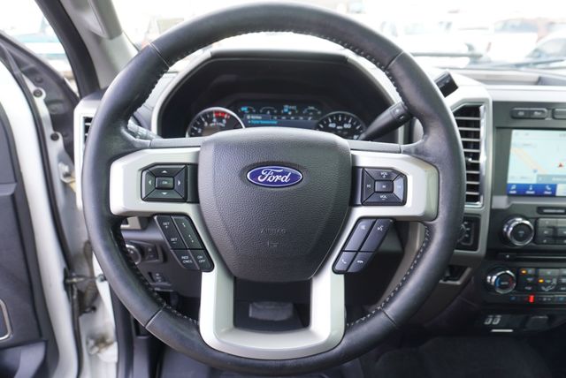 2017 Ford SUPER DUTY F-350 LARIAT - 22988443 - 33