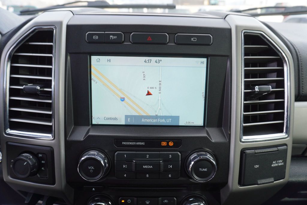 2017 Ford SUPER DUTY F-350 LARIAT - 22988443 - 35